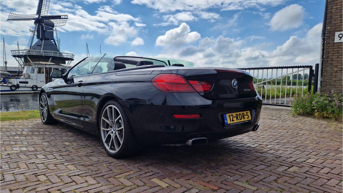 BMW 6 Serie BMW 6-serie Cabrio 650i High Executive Xenon-LED / Leder-Sportstoelen / Head-UP / 19″ LMV / 408 PK / Nieuwprijs €167.000