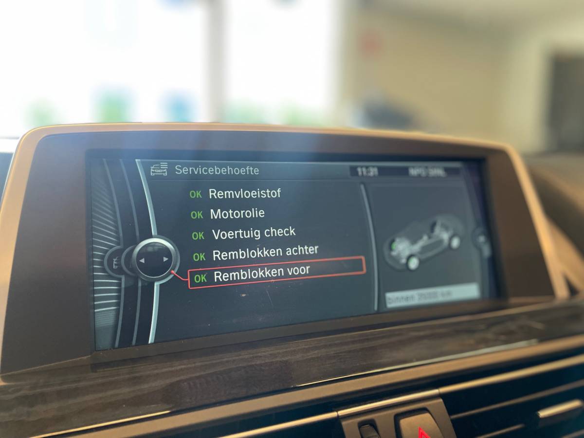 BMW 6 Serie BMW 6-serie Cabrio 650i High Executive Xenon-LED / Leder-Sportstoelen / Head-UP / 19″ LMV / 408 PK / Nieuwprijs €167.000