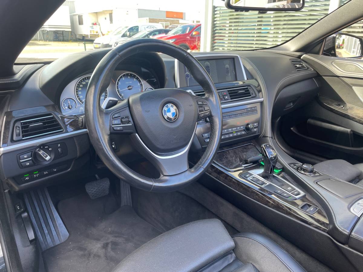 BMW 6 Serie BMW 6-serie Cabrio 650i High Executive Xenon-LED / Leder-Sportstoelen / Head-UP / 19″ LMV / 408 PK / Nieuwprijs €167.000