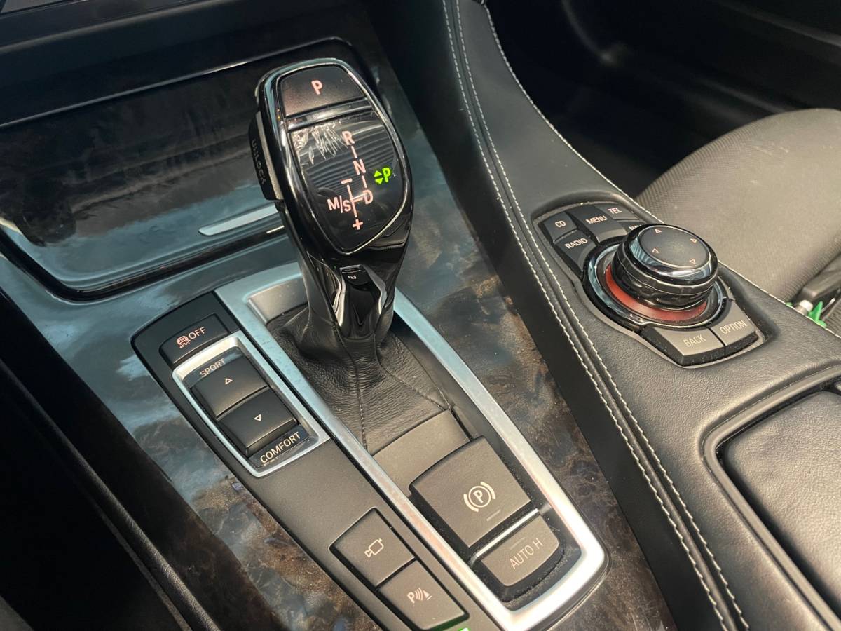 BMW 6 Serie BMW 6-serie Cabrio 650i High Executive Xenon-LED / Leder-Sportstoelen / Head-UP / 19″ LMV / 408 PK / Nieuwprijs €167.000