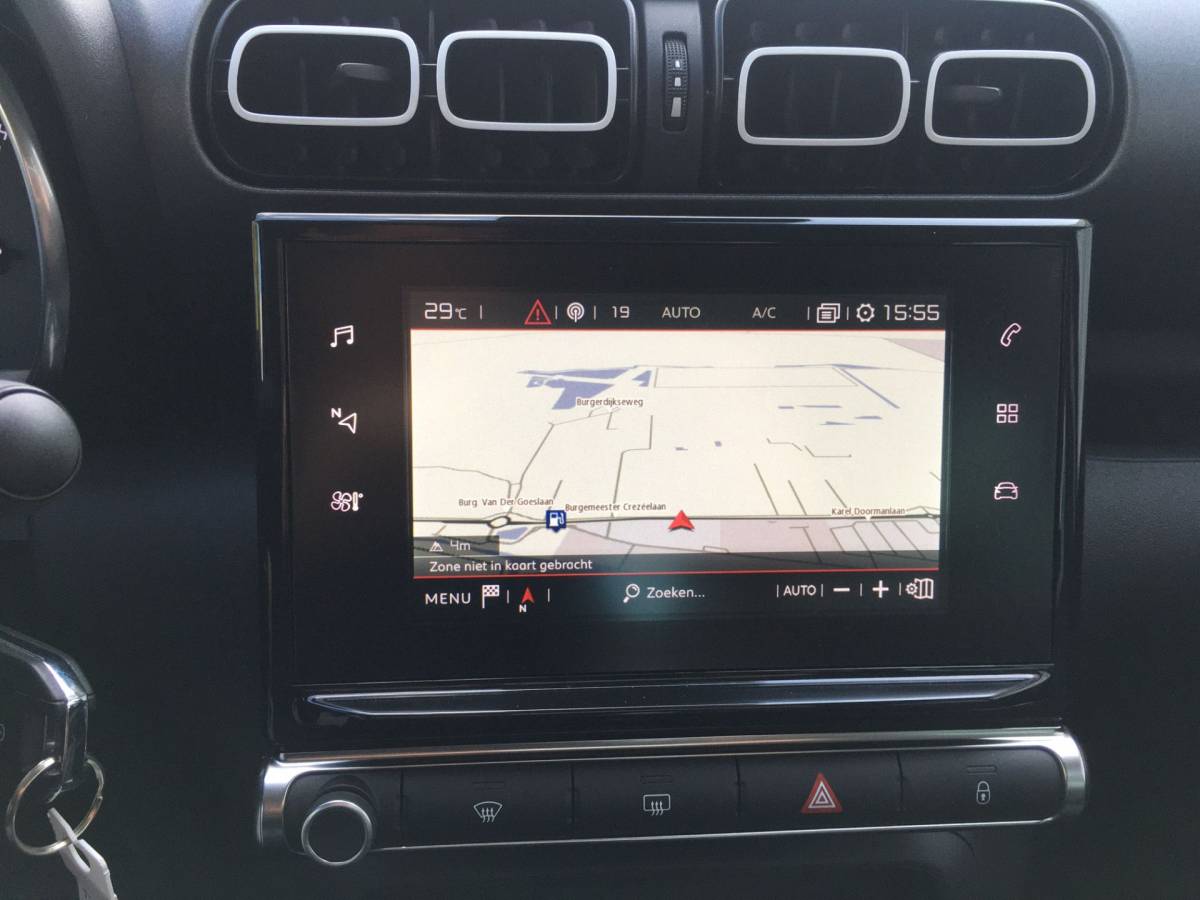 Citroën C3 Aircross Citroën C3 Aircross 1.2 PureTech S&S Shine Automaat, Hoge instap, Cruise control, Navigatie