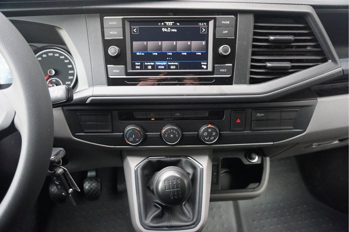 Volkswagen Transporter Volkswagen Transporter T6.1  2.0TDI 150PK BPM VRIJ!! App Connect, Cruise, Airco, Betimmering! NR. 731