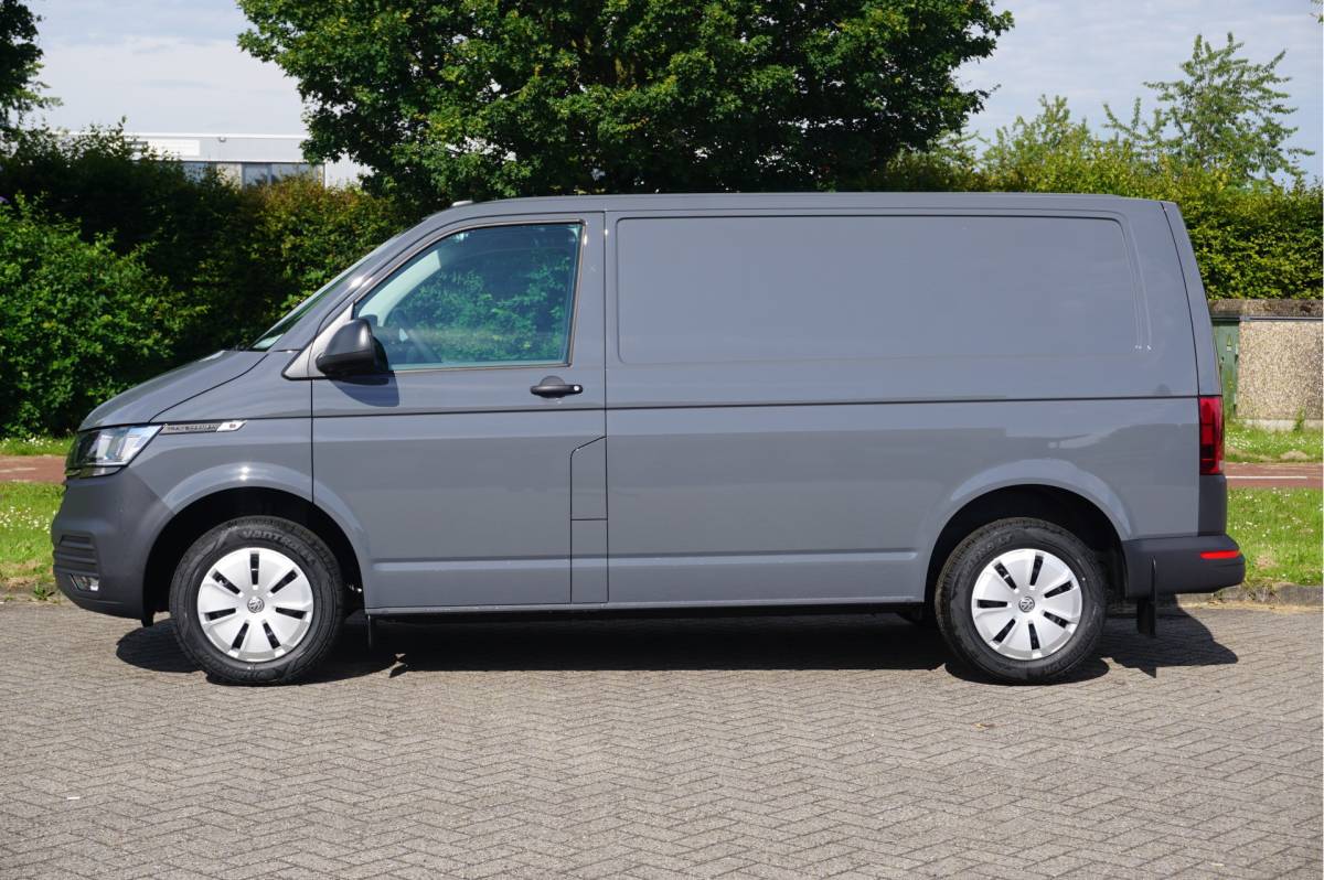 Volkswagen Transporter Volkswagen Transporter T6.1  2.0TDI 150PK BPM VRIJ!! App Connect, Cruise, Airco, Betimmering! NR. 731