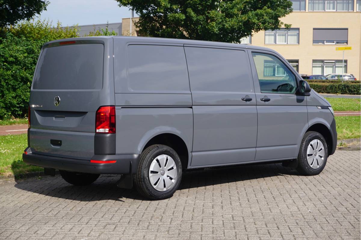 Volkswagen Transporter Volkswagen Transporter T6.1  2.0TDI 150PK BPM VRIJ!! App Connect, Cruise, Airco, Betimmering! NR. 731