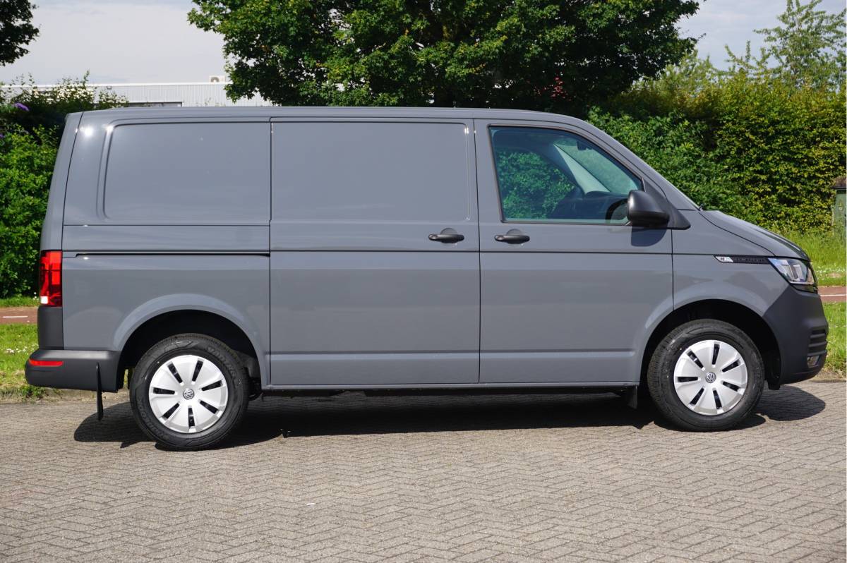 Volkswagen Transporter Volkswagen Transporter T6.1  2.0TDI 150PK BPM VRIJ!! App Connect, Cruise, Airco, Betimmering! NR. 731