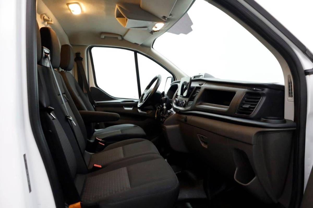 Ford Transit Custom Ford Transit Custom 2.0 TDCI 130pk L2H1 Trend Camera/Carplay 06-2022