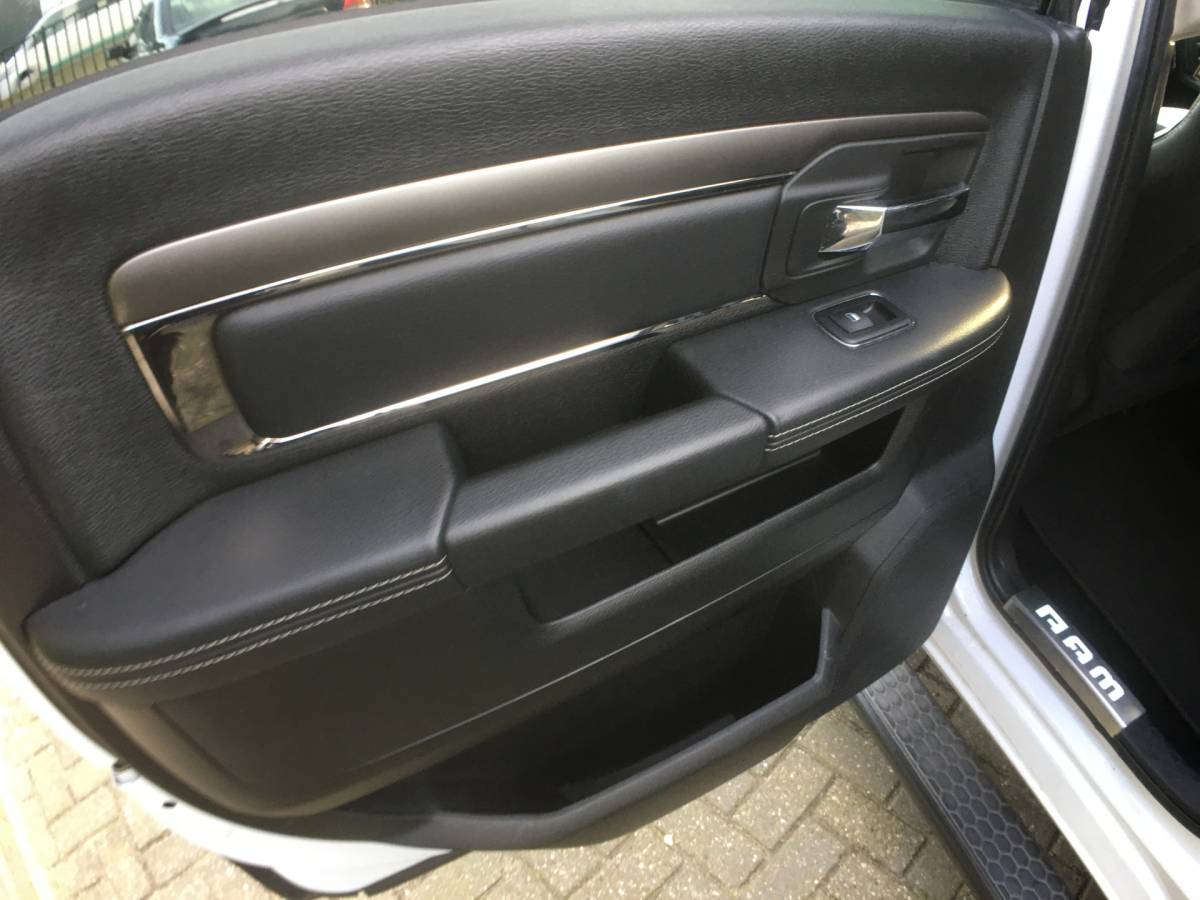Dodge Ram 1500 Dodge Ram 1500 5.7 V8 4×4 Crew Cab 5’7 Sport Luchtvering, Mickeytomson velgen, magnaflow uitlaat, NAP, lage bijtelling