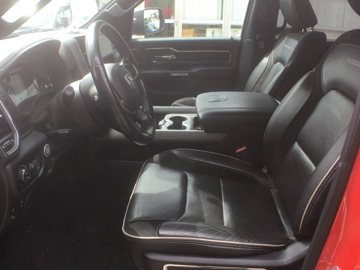 Dodge Ram 1500 Dodge Ram 1500 5.7 V8 4×4 Crew Cab Laramie sport Luchtvering, Panoramadak. Tachograaf, Trekhaak, Navi, harman kardon In nieuw staat, nwe banden, top conditie