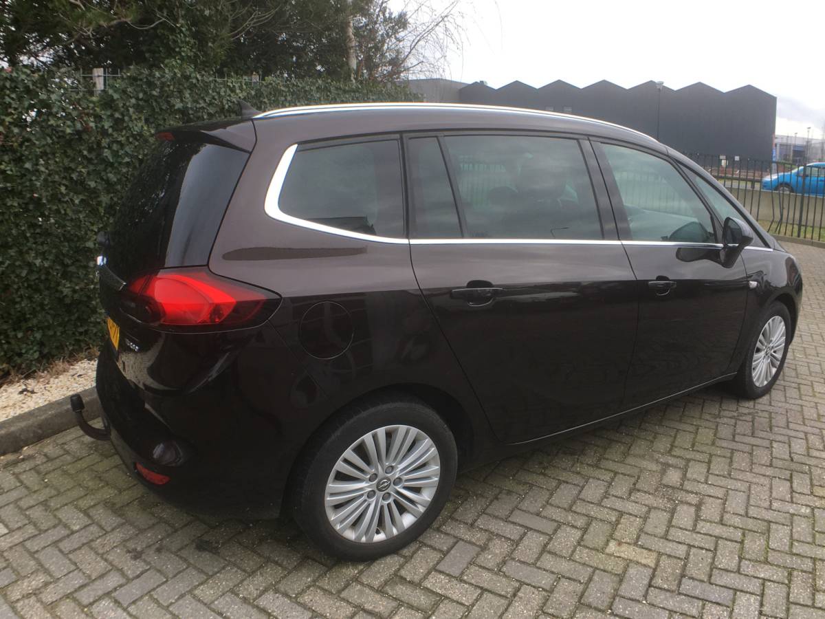 Opel Zafira Opel Zafira Tourer 1.6 Design Edition 170 PK , NL auto, LM velgen, Trekhaak