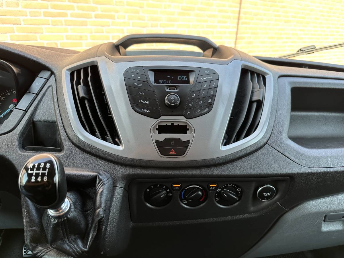 Ford Transit Ford Transit 2.0TDCI 130PK L3H2 / Cruisecontrol / Parkeersensoren / Euro6