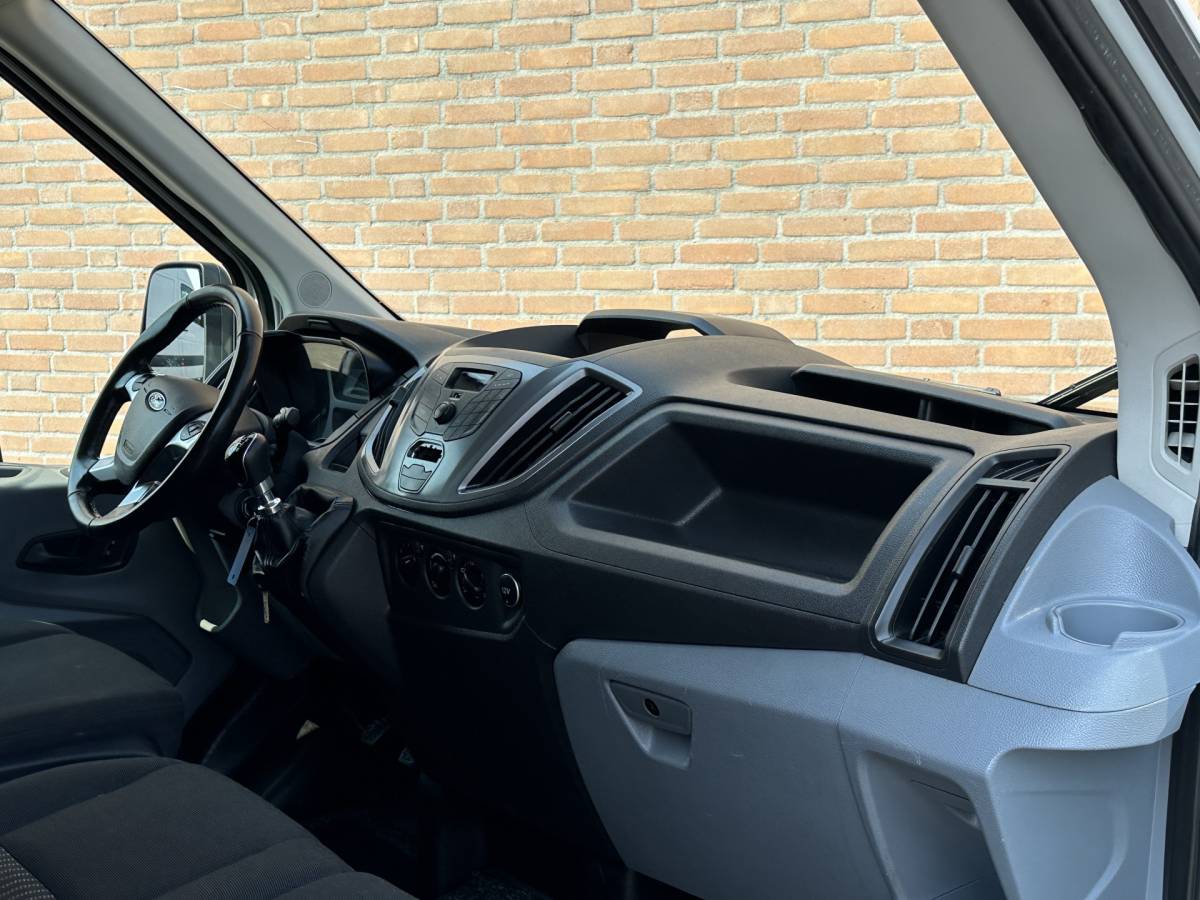 Ford Transit Ford Transit 2.0TDCI 130PK L3H2 / Cruisecontrol / Parkeersensoren / Euro6