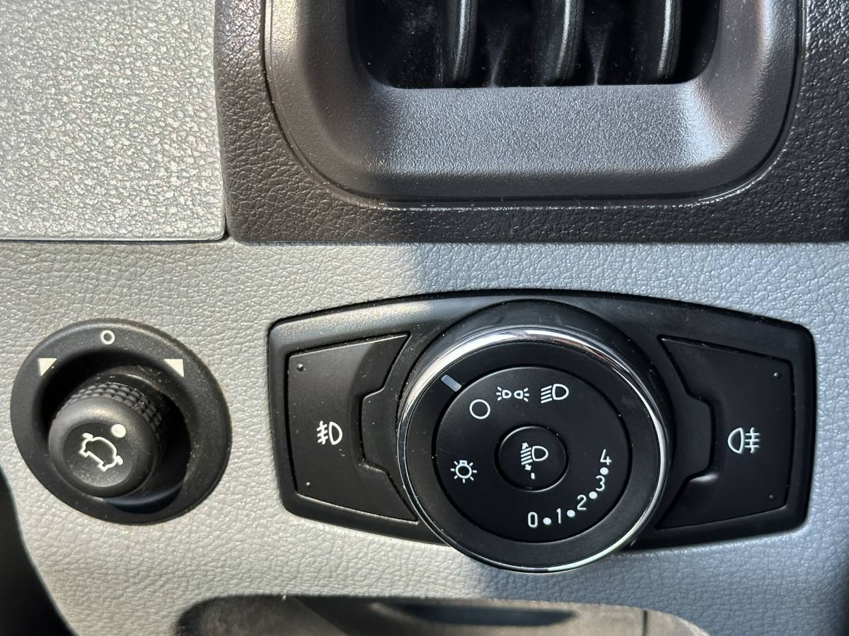 Ford Transit Ford Transit 2.0TDCI 130PK L3H2 / Cruisecontrol / Parkeersensoren / Euro6