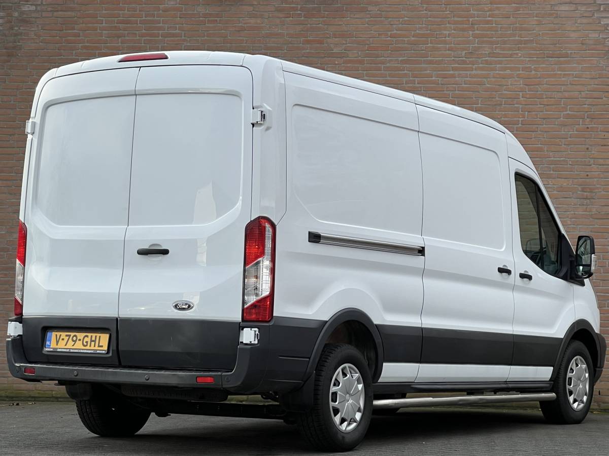 Ford Transit Ford Transit 2.0TDCI 130PK L3H2 / Cruisecontrol / Parkeersensoren / Euro6