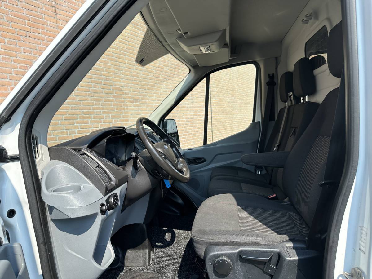 Ford Transit Ford Transit 2.0TDCI 130PK L3H2 / Cruisecontrol / Parkeersensoren / Euro6