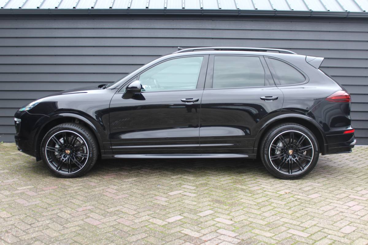 Porsche Cayenne Porsche Cayenne 4.2 D S – PANODAK – BURMESTER – KEYLESS – SPORTCHRONO –