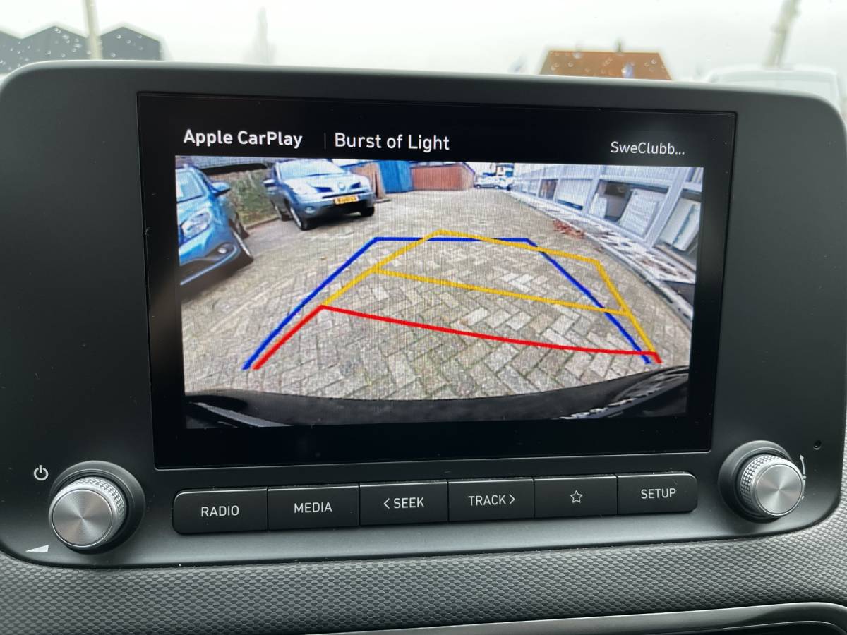 Hyundai Kona Hyundai Kona EV Comfort 39 kWh Warmtepomp, Navi, lane departure adaptive cruise control, € 2000,- subsidie mogelijk