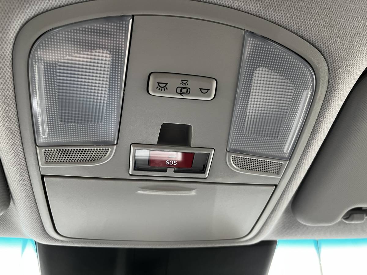 Hyundai Kona Hyundai Kona EV Comfort 39 kWh Warmtepomp, Navi, lane departure adaptive cruise control, € 2000,- subsidie mogelijk