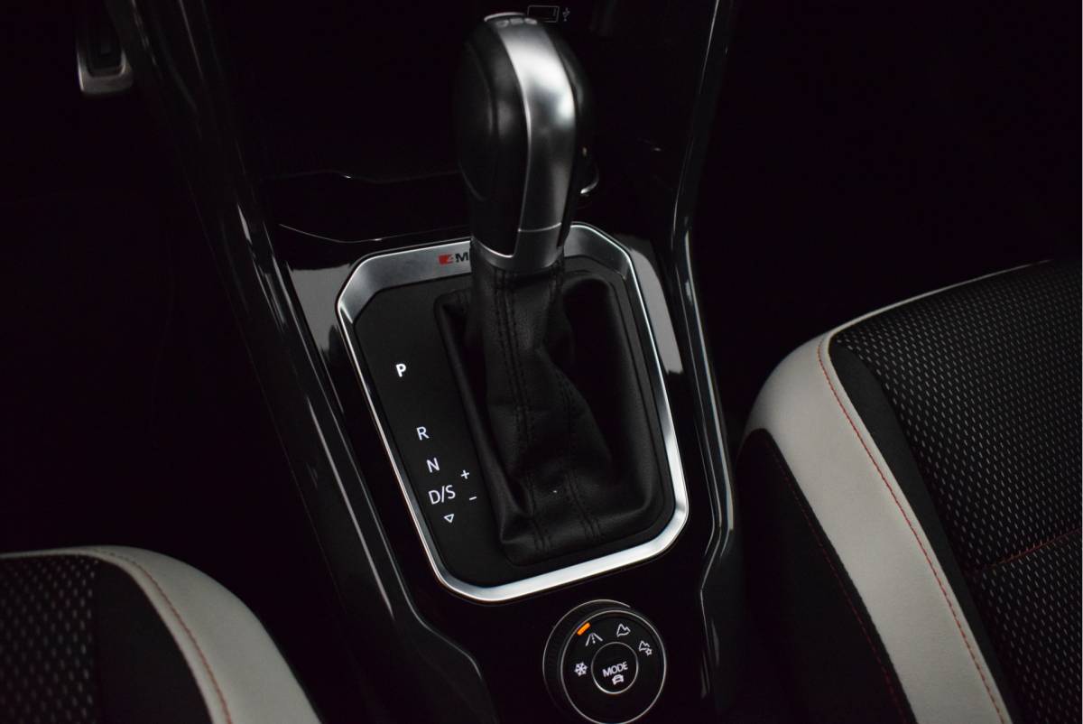 Volkswagen T-Roc Volkswagen T-Roc 2.0 TSI 190pk DSG 4Motion Sport Trekhaak Virtual Cockpit Stoelverwarming Led Navigatie