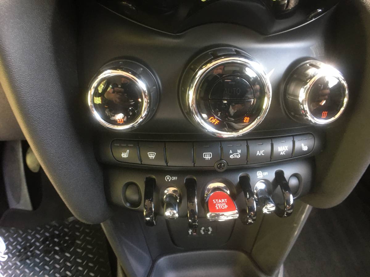 MINI Cooper MINI Mini 1.5 Cooper Serious Business Climate control, keyles entry/go ,start stop ,136 pk
