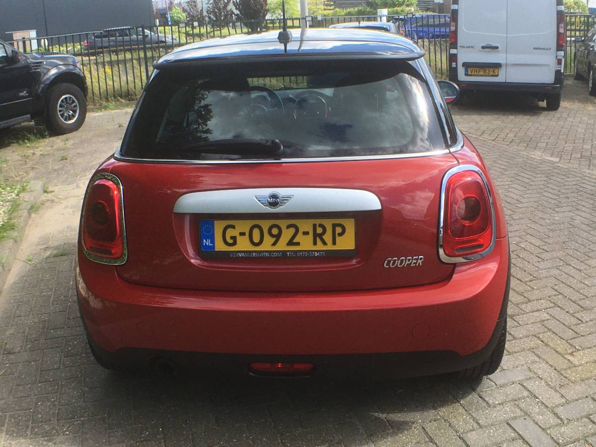 MINI Cooper MINI Mini 1.5 Cooper Serious Business Climate control, keyles entry/go ,start stop ,136 pk