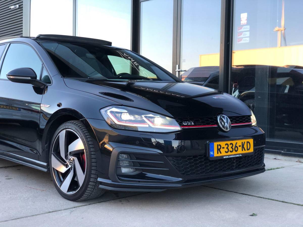 Volkswagen Golf Volkswagen GOLF 2.0 TSI GTI Performance – PANORAMA/ACC/FULL!