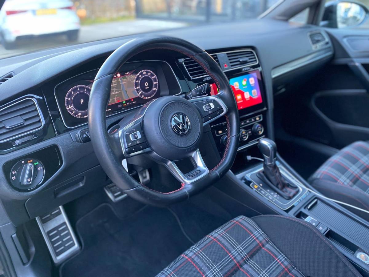 Volkswagen Golf Volkswagen GOLF 2.0 TSI GTI Performance – PANORAMA/ACC/FULL!