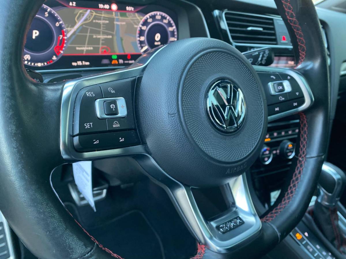 Volkswagen Golf Volkswagen GOLF 2.0 TSI GTI Performance – PANORAMA/ACC/FULL!