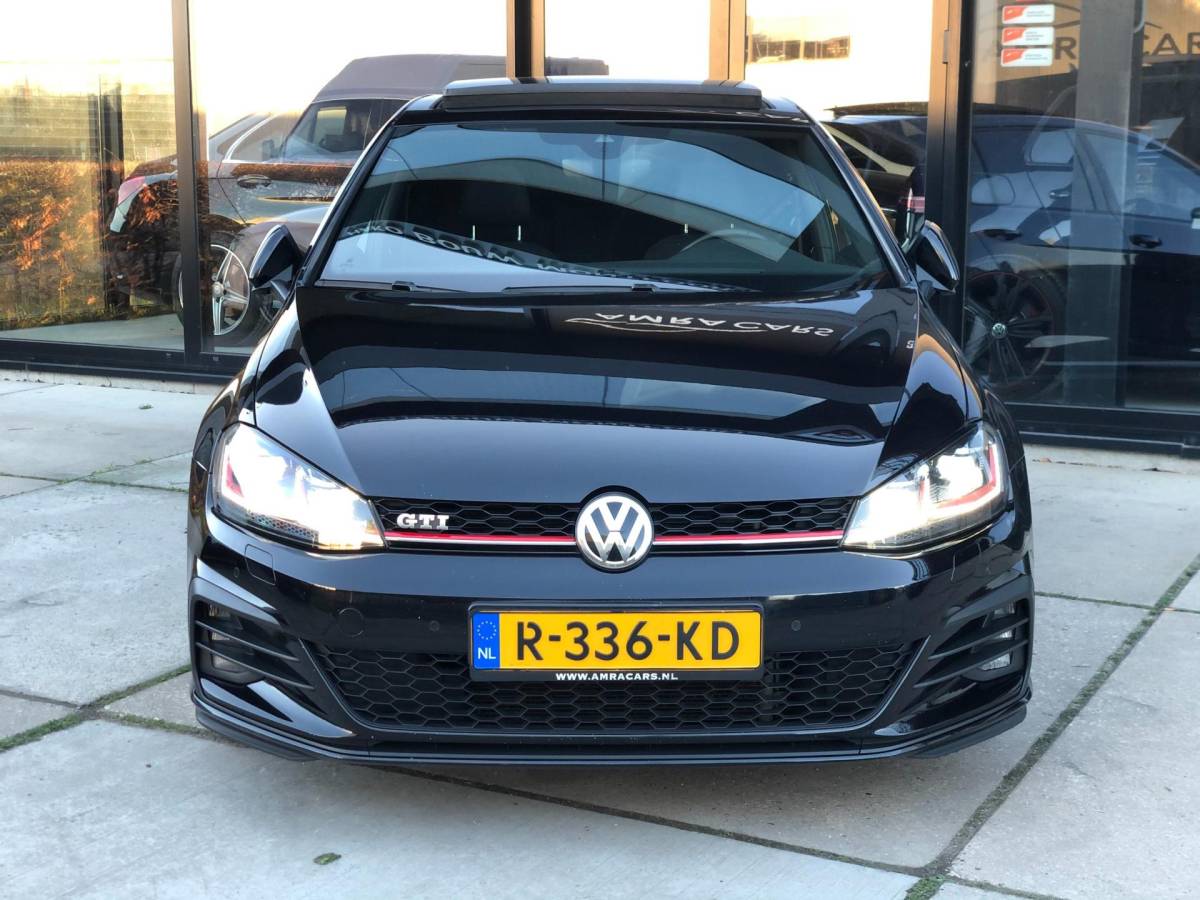 Volkswagen Golf Volkswagen GOLF 2.0 TSI GTI Performance – PANORAMA/ACC/FULL!
