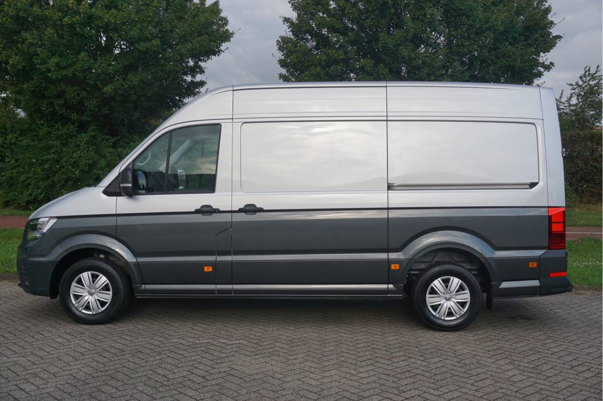 Volkswagen Crafter Volkswagen Crafter 35 177PK L3H3 AUT BPM VRIJ!! Navi, Cam, ACC, LED, 2x Schuifdeur, Dual Tone Lak!! NR. 873