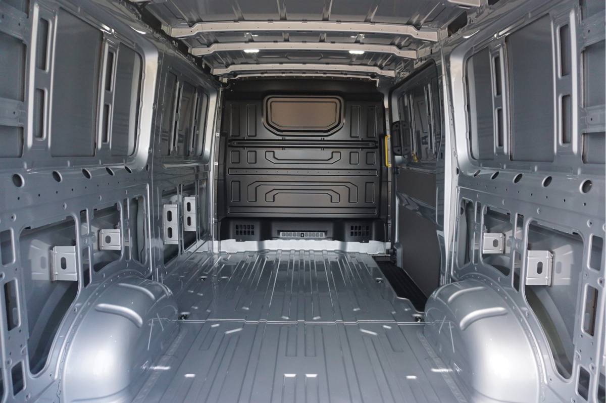 Volkswagen Crafter Volkswagen Crafter 35 177PK L3H2 AUT BPM VRIJ!! Navi, Cam, ACC, LED, Dual Tone Lak!! NR. 872