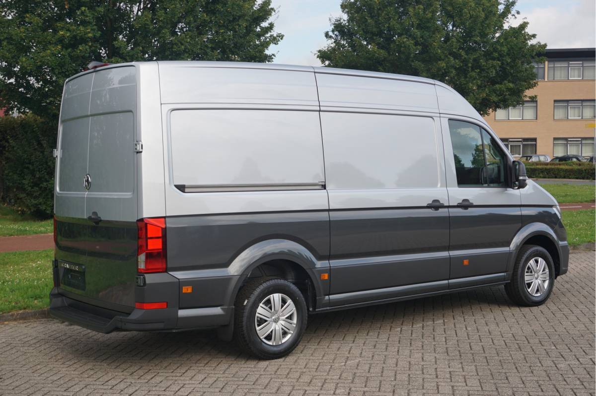 Volkswagen Crafter Volkswagen Crafter 35 177PK L3H3 AUT BPM VRIJ!! Navi, Cam, ACC, LED, Dual Tone Lak!! NR. 875