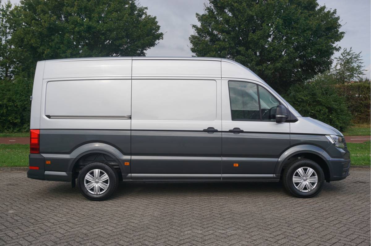Volkswagen Crafter Volkswagen Crafter 35 177PK L3H3 AUT BPM VRIJ!! Navi, Cam, ACC, LED, Dual Tone Lak!! NR. 875