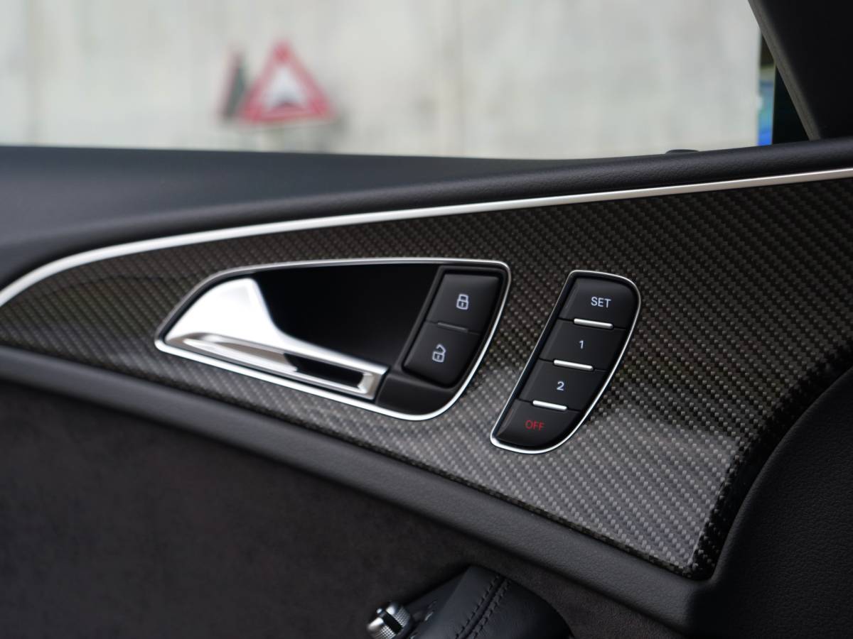 Audi RS6 Audi RS6 Avant 4.0 TFSI V8 Quattro | ABT | Bang&olufsen | Ceramic brake | head-up | night-vision..