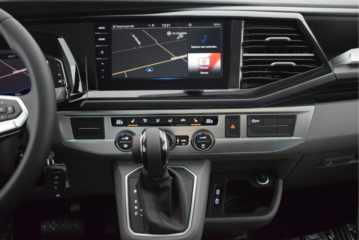 Volkswagen Transporter Volkswagen Transporter Caravelle 2.0 TDI 204pk DSG L2H1 32 DC 2x Schuifdeur Leder Stoelverwarming Virtual Cockpit Navigatie Camera