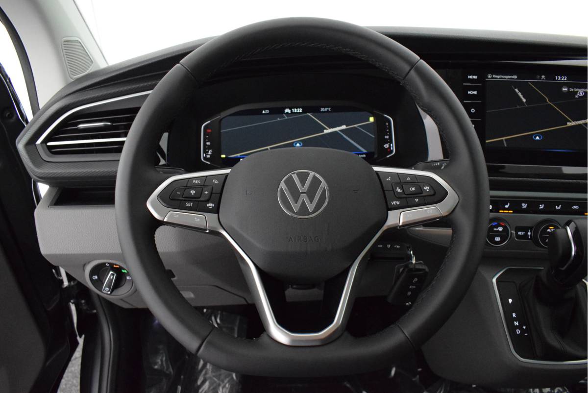 Volkswagen Transporter Volkswagen Transporter Caravelle 2.0 TDI 204pk DSG L2H1 32 DC 2x Schuifdeur Leder Stoelverwarming Virtual Cockpit Navigatie Camera
