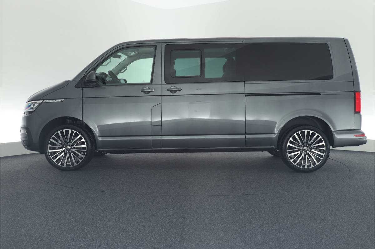 Volkswagen Transporter Volkswagen Transporter Caravelle 2.0 TDI 204pk DSG L2H1 32 DC 2x Schuifdeur Leder Stoelverwarming Virtual Cockpit Navigatie Camera