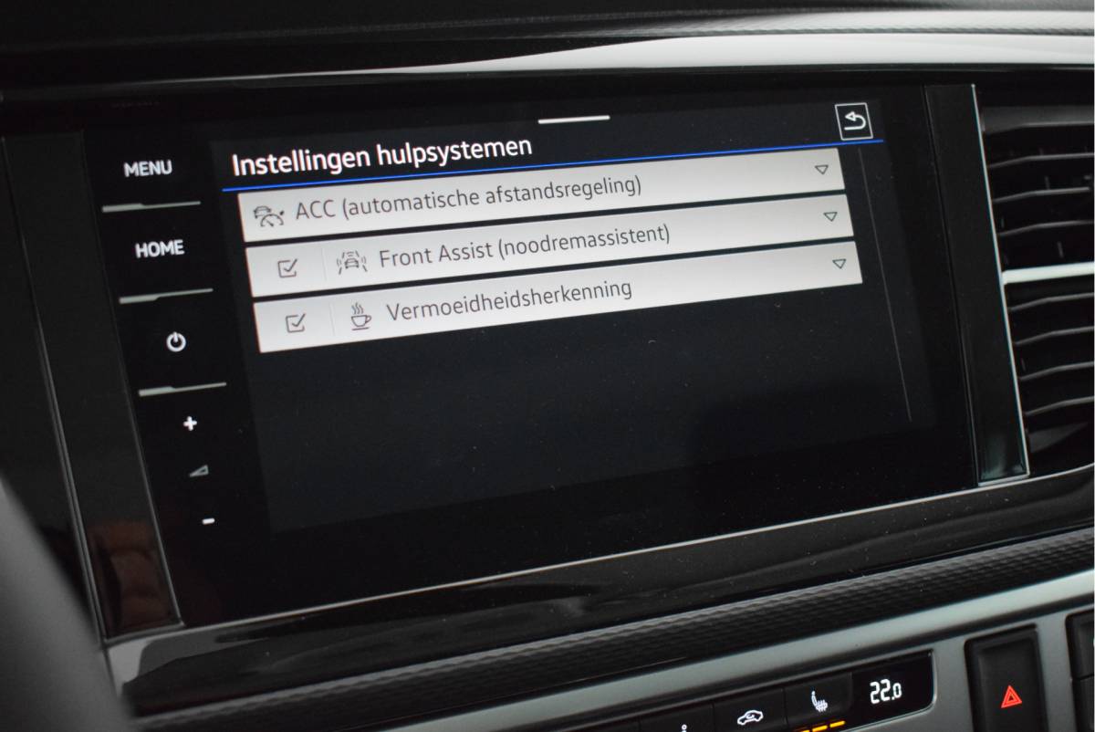 Volkswagen Transporter Volkswagen Transporter Caravelle 2.0 TDI 204pk DSG L2H1 32 DC 2x Schuifdeur Leder Stoelverwarming Virtual Cockpit Navigatie Camera