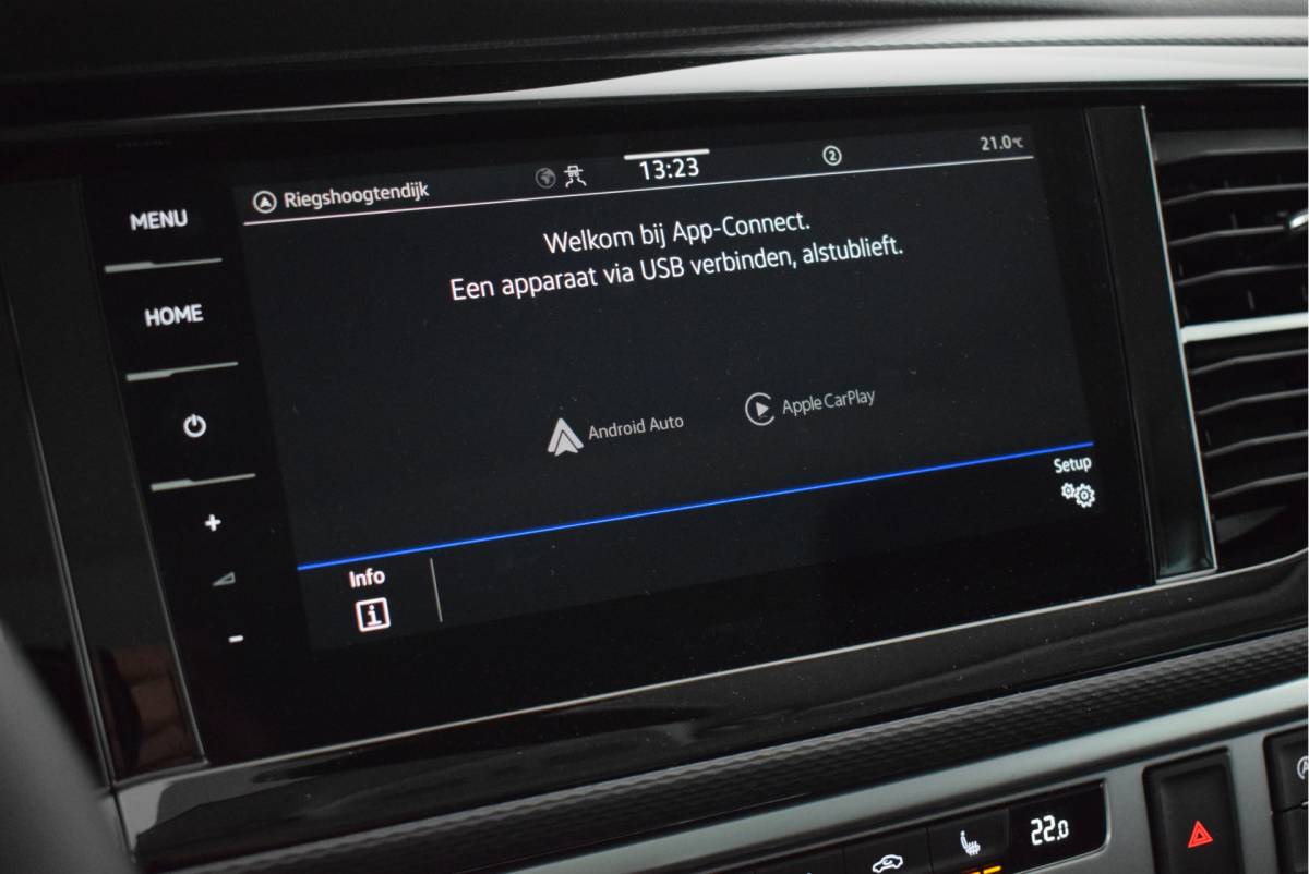 Volkswagen Transporter Volkswagen Transporter Caravelle 2.0 TDI 204pk DSG L2H1 32 DC 2x Schuifdeur Leder Stoelverwarming Virtual Cockpit Navigatie Camera