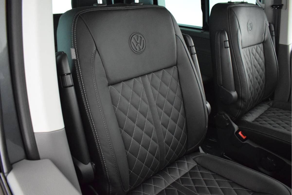 Volkswagen Transporter Volkswagen Transporter Caravelle 2.0 TDI 204pk DSG L2H1 32 DC 2x Schuifdeur Leder Stoelverwarming Virtual Cockpit Navigatie Camera