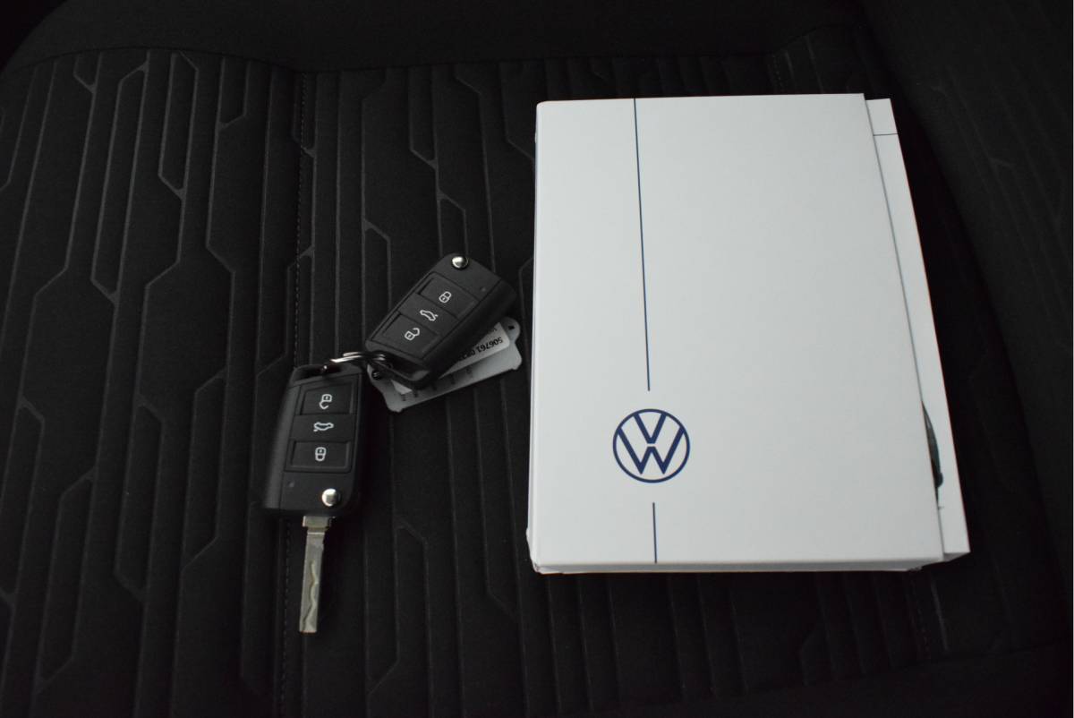 Volkswagen Transporter Volkswagen Transporter Caravelle 2.0 TDI 204pk DSG L2H1 32 DC 2x Schuifdeur Leder Stoelverwarming Virtual Cockpit Navigatie Camera