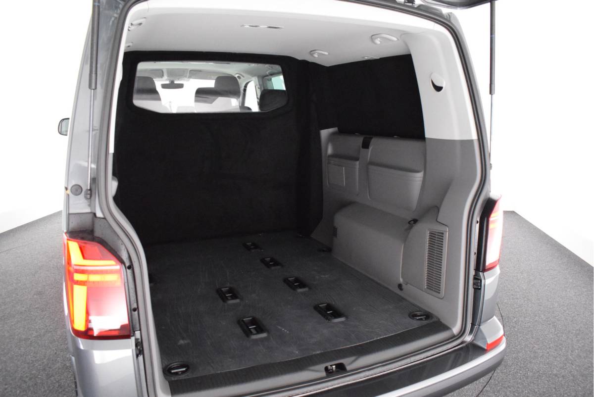 Volkswagen Transporter Volkswagen Transporter Caravelle 2.0 TDI 204pk DSG L2H1 32 DC 2x Schuifdeur Leder Stoelverwarming Virtual Cockpit Navigatie Camera