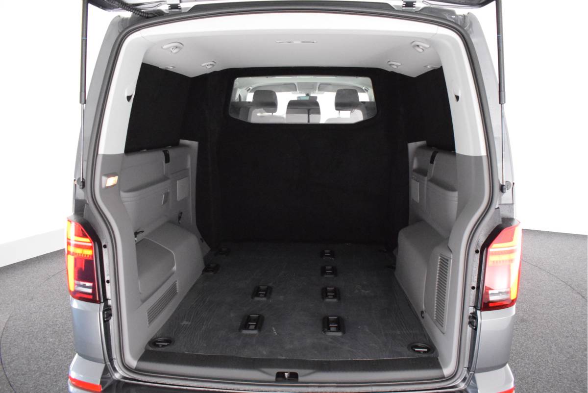 Volkswagen Transporter Volkswagen Transporter Caravelle 2.0 TDI 204pk DSG L2H1 32 DC 2x Schuifdeur Leder Stoelverwarming Virtual Cockpit Navigatie Camera