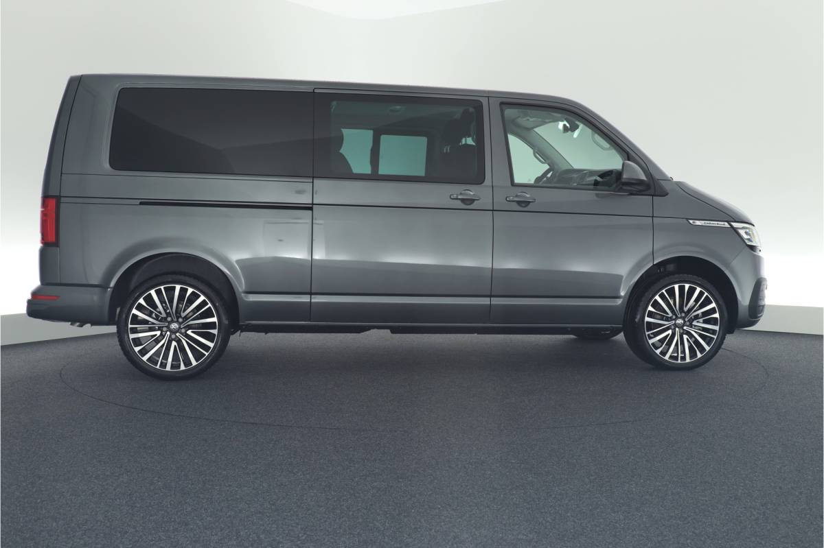 Volkswagen Transporter Volkswagen Transporter Caravelle 2.0 TDI 204pk DSG L2H1 32 DC 2x Schuifdeur Leder Stoelverwarming Virtual Cockpit Navigatie Camera
