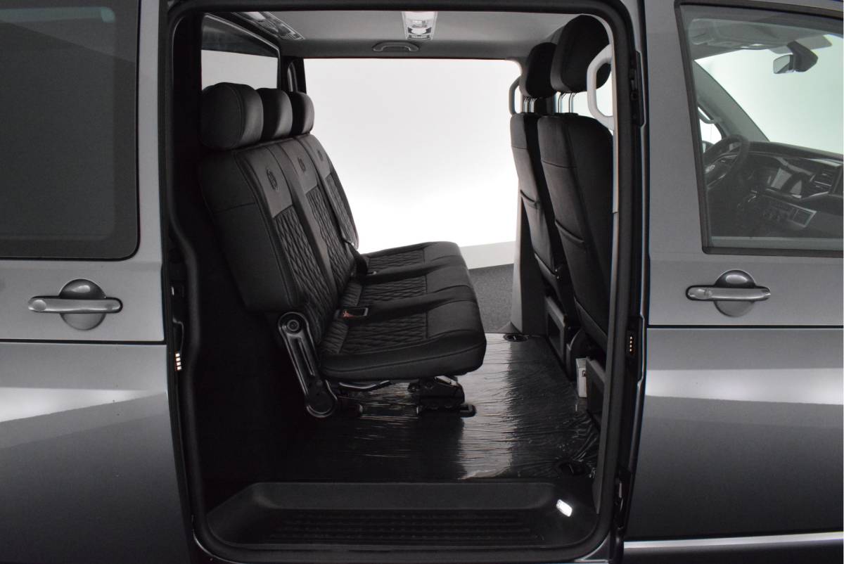 Volkswagen Transporter Volkswagen Transporter Caravelle 2.0 TDI 204pk DSG L2H1 32 DC 2x Schuifdeur Leder Stoelverwarming Virtual Cockpit Navigatie Camera