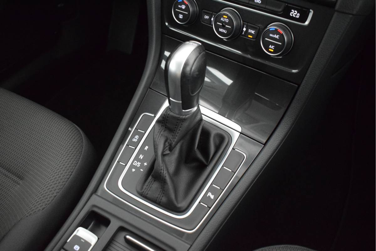 Volkswagen Golf Volkswagen Golf Variant 1.5 TSI 130pk DSG Comfortline Trekhaak Parkeersensoren Navigatie