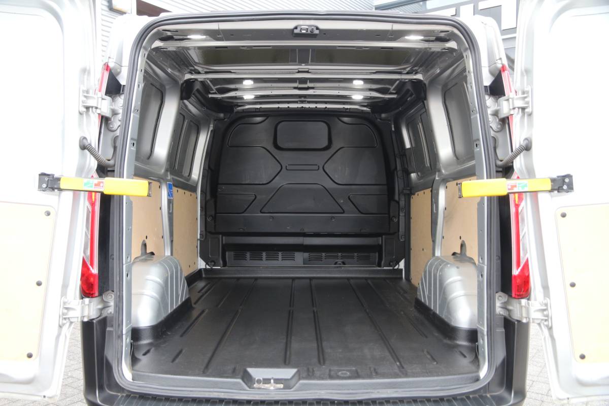 Ford Transit Custom Ford Transit Custom 2.0 TDCI 130 | Trail | Leer | Camera | Cruise | Airco..