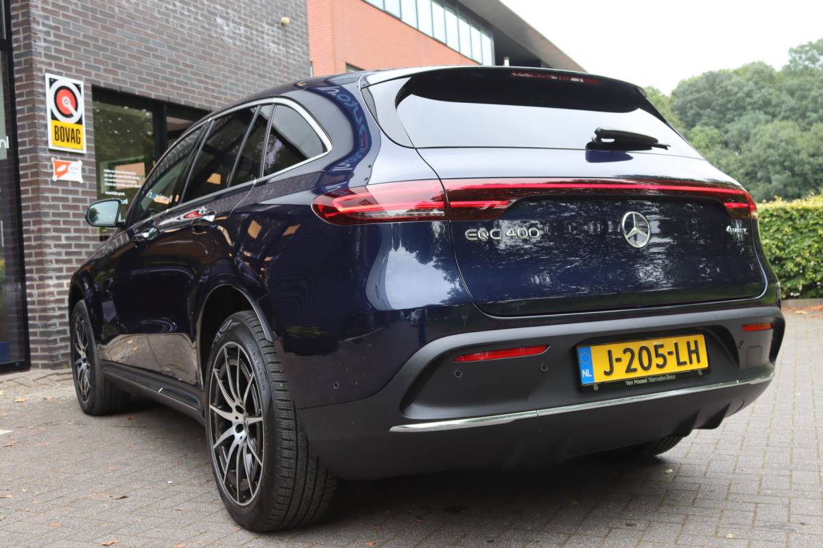 Mercedes-Benz EQC Mercedes-Benz EQC 400 4MATIC AMG Business Solution 80 kWh LED/MBUX/Leder/Keyless/Camera/AR/20″