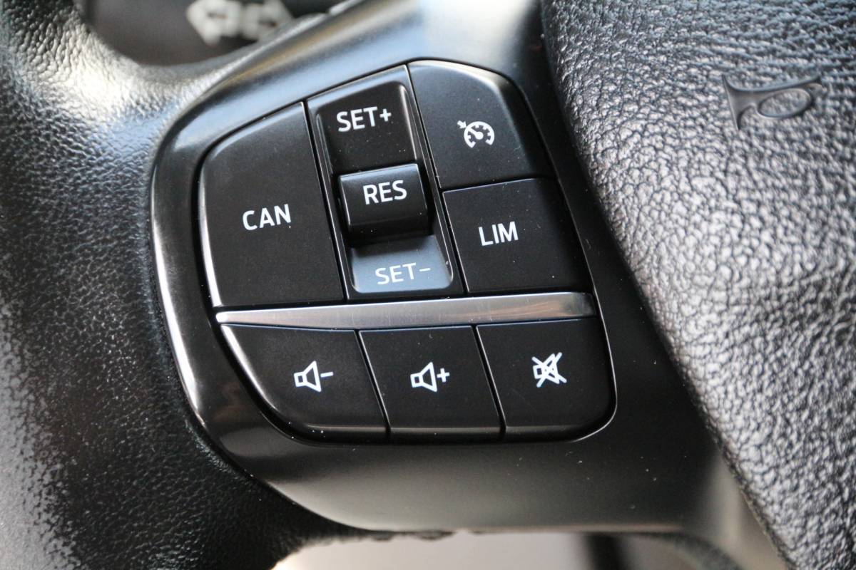 Ford Transit Custom Ford Transit Custom 2.0 TDCI 170 | 2x Schuifdeur | Xenon | Stoelverw. | Cruise | Airco..