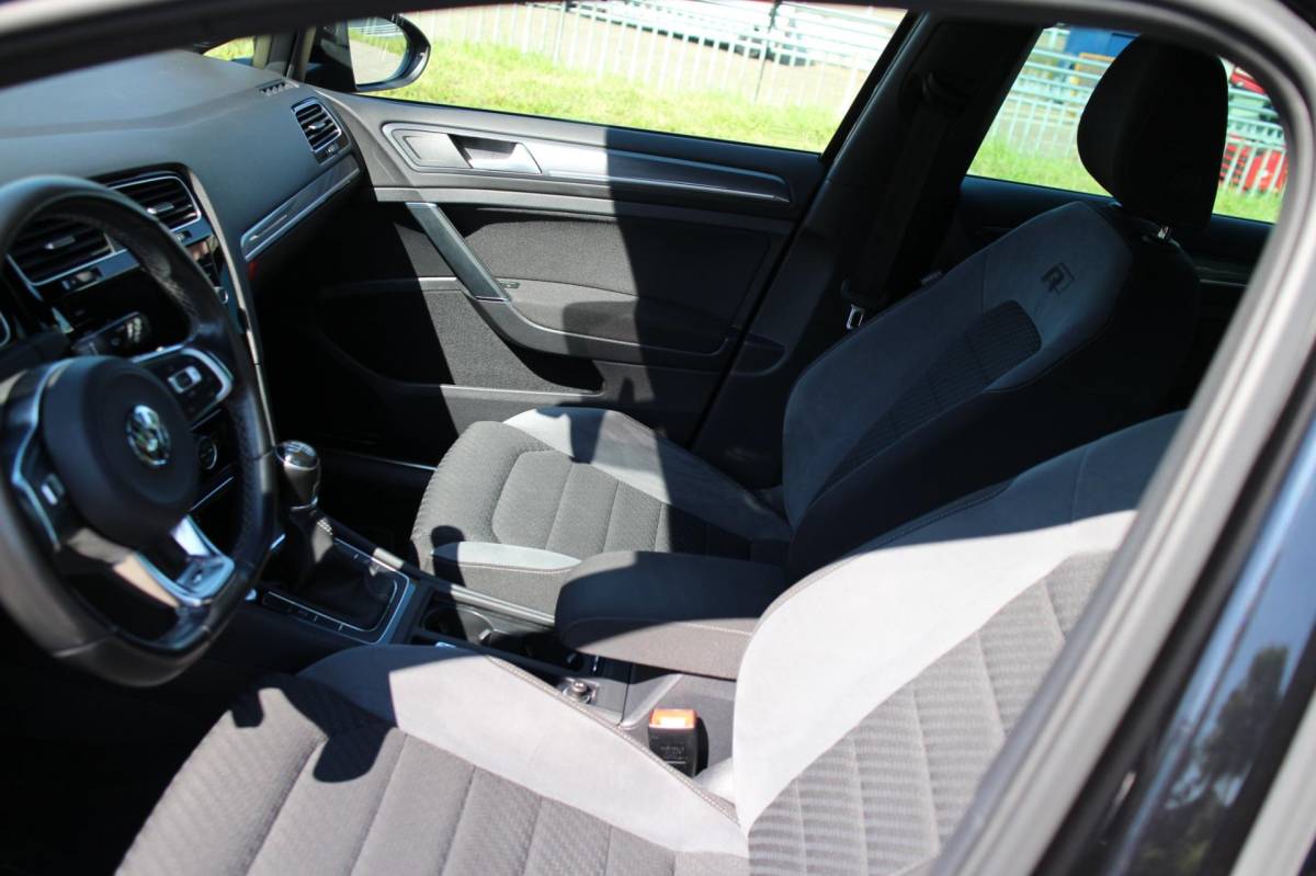 Volkswagen Golf Volkswagen Golf 1.5 TSI Highline Business R_LINE_HELE NETTE AUTO