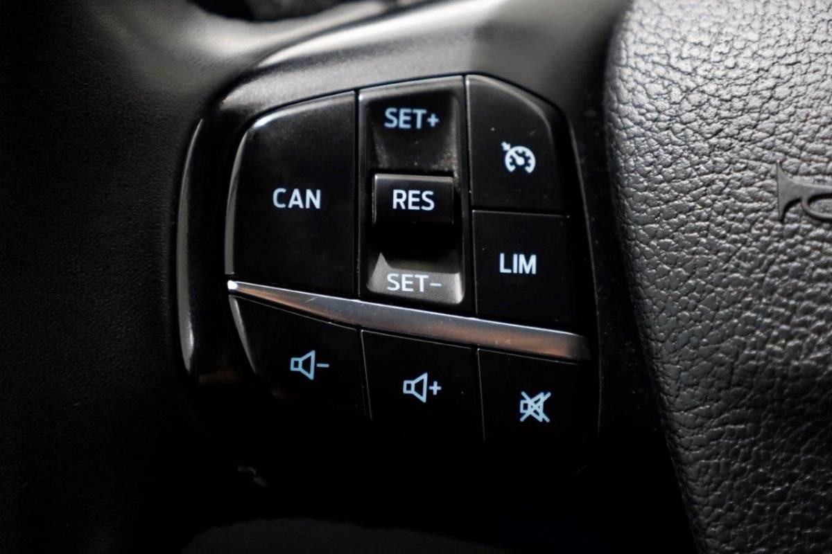 Ford Transit Custom Ford Transit Custom 2.0 TDCI 130pk L2H1 Trend/ Airco/LED/CarPlay 12-2022